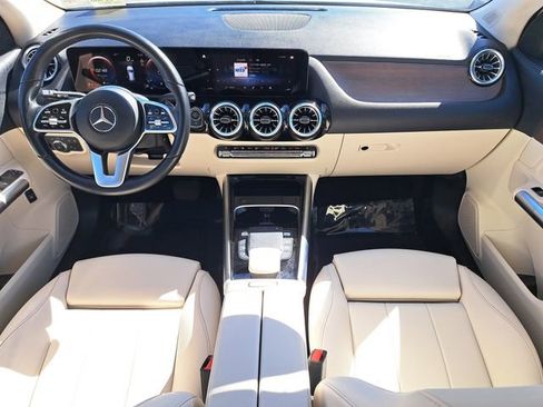 Used 2023 Mercedes-Benz GLA 250 GLA 250 w/ Premium Package image 14