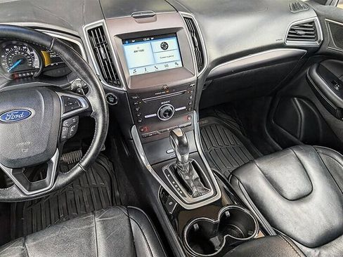 Used 2016 Ford Edge Titanium image 21