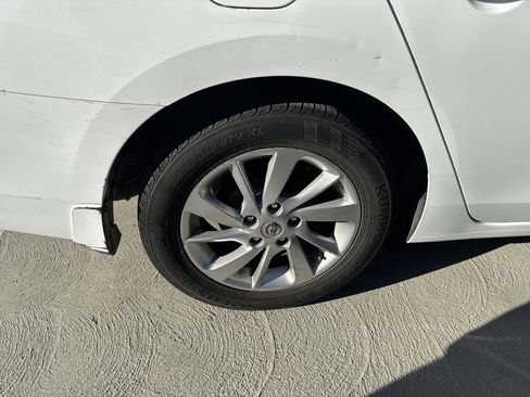 Used 2015 Nissan Sentra SV w/ Style Package image 10