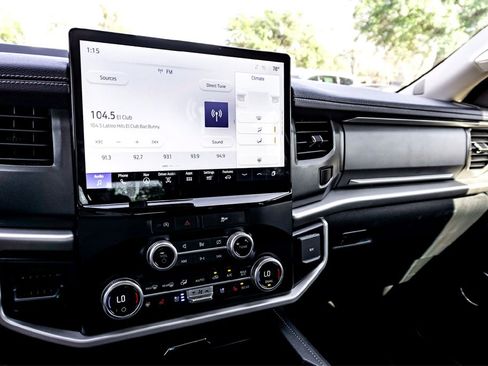 Used 2024 Ford Expedition XLT image 22