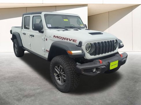 New 2025 Jeep Gladiator Mojave w/ Convenience Group image 9