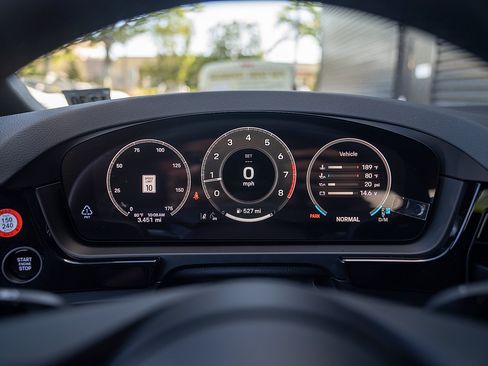 Certified 2026 Porsche Cayenne Coupe AWD/4WD image 19