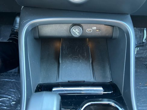 Used 2023 Volvo XC40 B5 Plus w/ Driver Assist Package image 26