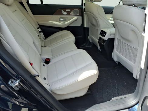 Certified 2022 Mercedes-Benz GLS 580 4MATIC image 31