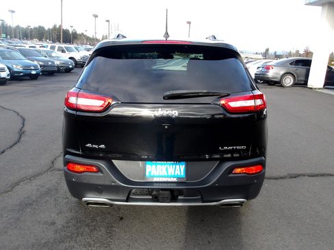 Used 2018 Jeep Cherokee Limited w/ Trailer Tow Group image 4