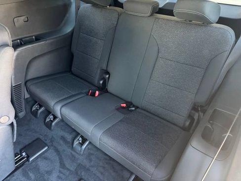 Certified 2024 Chevrolet Traverse LT AWD/4WD image 9