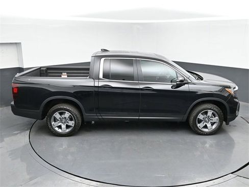 Certified 2025 Honda Ridgeline RTL image 37