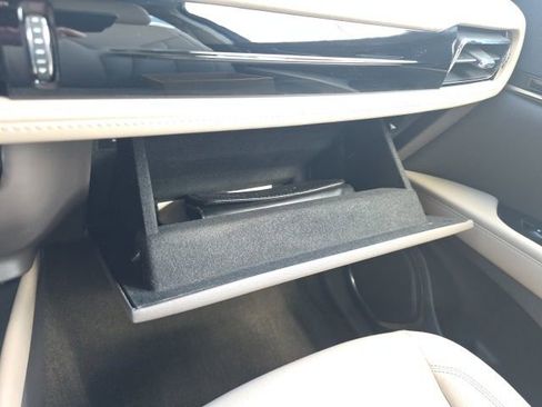 Used 2022 Lincoln Nautilus Standard w/ Premium Package image 18