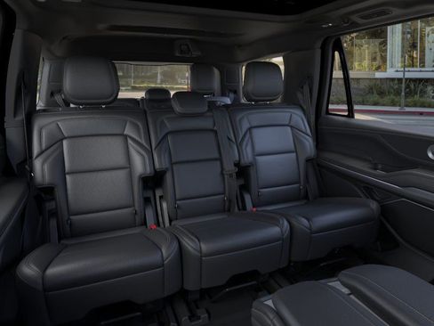 New 2026 Lincoln Navigator Reserve AWD/4WD image 11