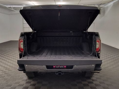 Used 2018 GMC Sierra 1500 SLT AWD/4WD image 23