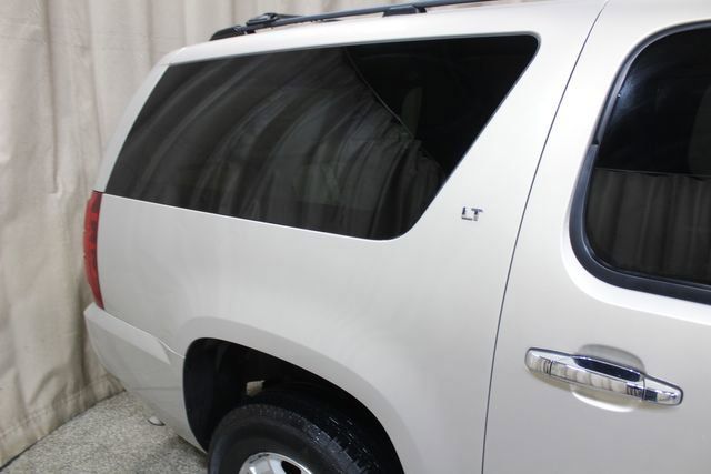 Used 2007 Chevrolet Suburban LT w/ LT Preferred Equipment Group AWD/4WD image 12