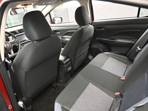 Used 2025 Nissan Versa SV image 31