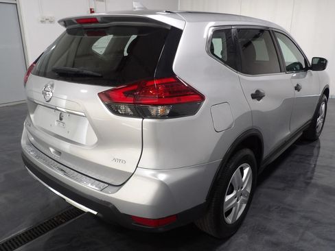 Used 2017 Nissan Rogue S AWD/4WD image 4