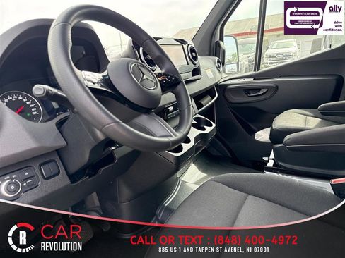 Used 2025 Mercedes-Benz Sprinter 2500 image 12