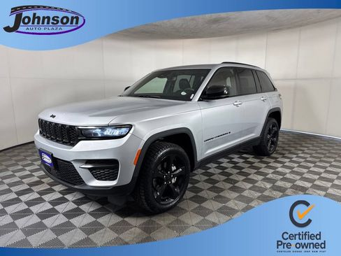 Certified 2023 Jeep Grand Cherokee Altitude AWD/4WD image 1