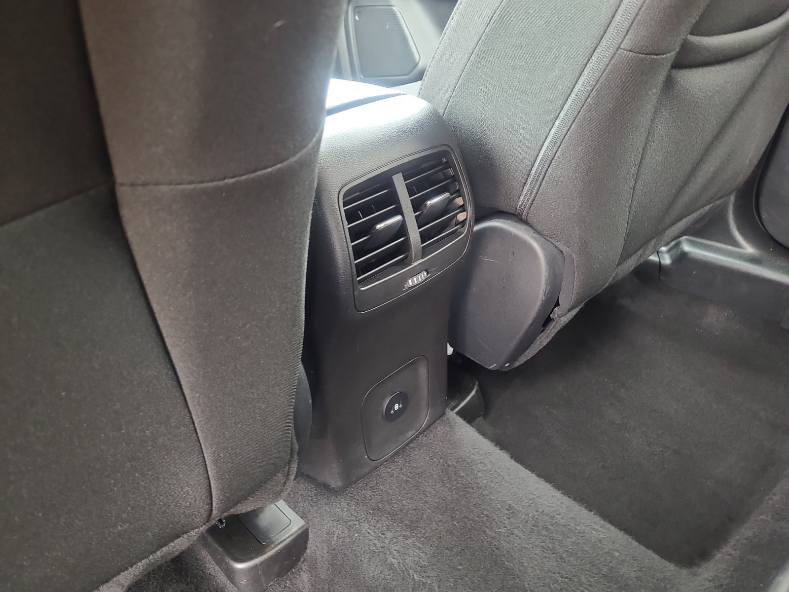 Used 2025 Ford Escape Active AWD/4WD image 31