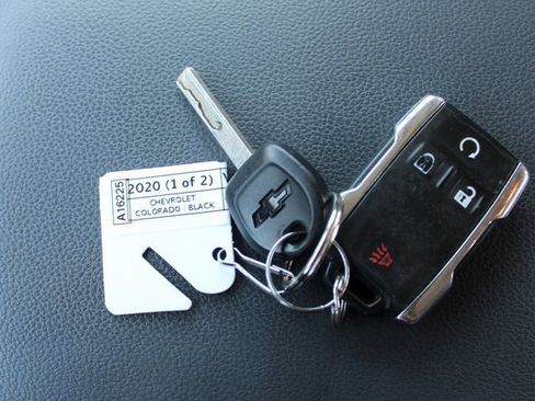 Used 2020 Chevrolet Colorado Z71 image 36