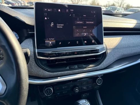 Used 2022 Jeep Compass Latitude w/ Convenience Group image 19