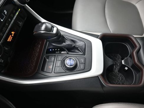 Used 2019 Toyota RAV4 Limited w/ Carpet Mat Package AWD/4WD image 24