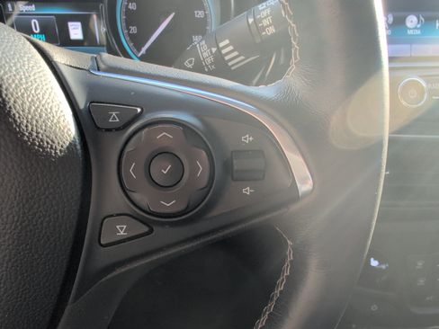 Used 2017 Buick Envision Essence image 19