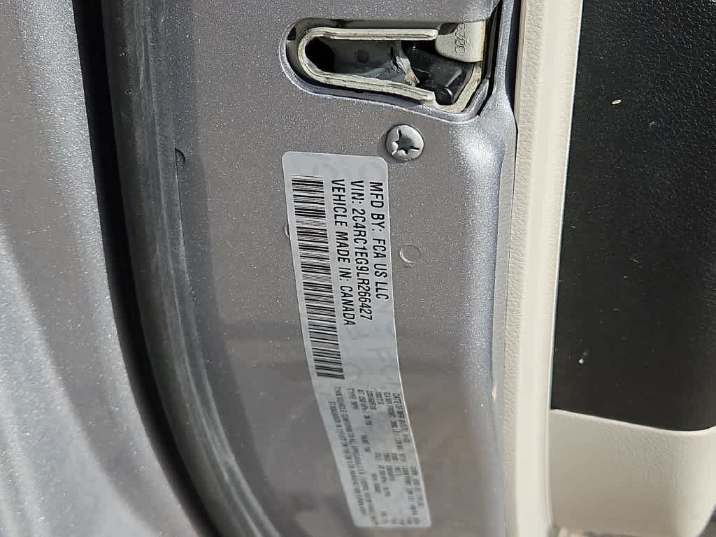 Used 2020 Chrysler Pacifica Touring-L Plus w/ Tire & Wheel Group FWD image 25