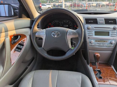 Used 2009 Toyota Camry XLE w/ Leather Pkg FWD image 14