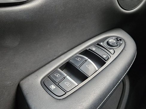 Used 2022 INFINITI QX50 Luxe w/ Appearance Package image 17