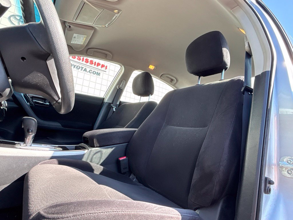 Used 2013 Nissan Altima 2.5 S FWD image 11