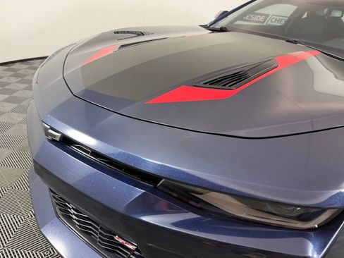 Used 2016 Chevrolet Camaro SS RWD image 11