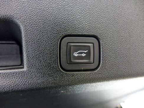 Certified 2025 Buick Enclave Preferred AWD/4WD image 31