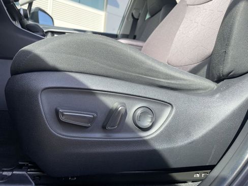 Used 2021 Toyota RAV4 XLE image 20