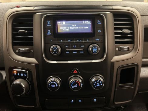 Used 2019 RAM 1500 Tradesman w/ Chrome Appearance Group image 23