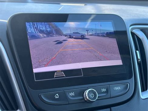 Used 2023 Chevrolet Malibu LT image 31