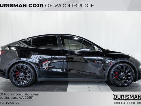 Used 2020 Tesla Model Y Performance image 3