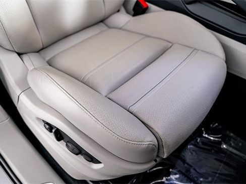 Used 2022 Porsche Cayenne S image 31