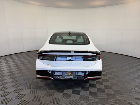 Used 2025 Hyundai Sonata Limited image 9