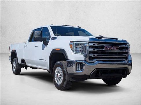 Used 2022 GMC Sierra 2500 SLE w/ SLE Value Package; image 3