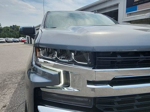 Used 2022 Chevrolet Silverado 1500 LT RWD image 9
