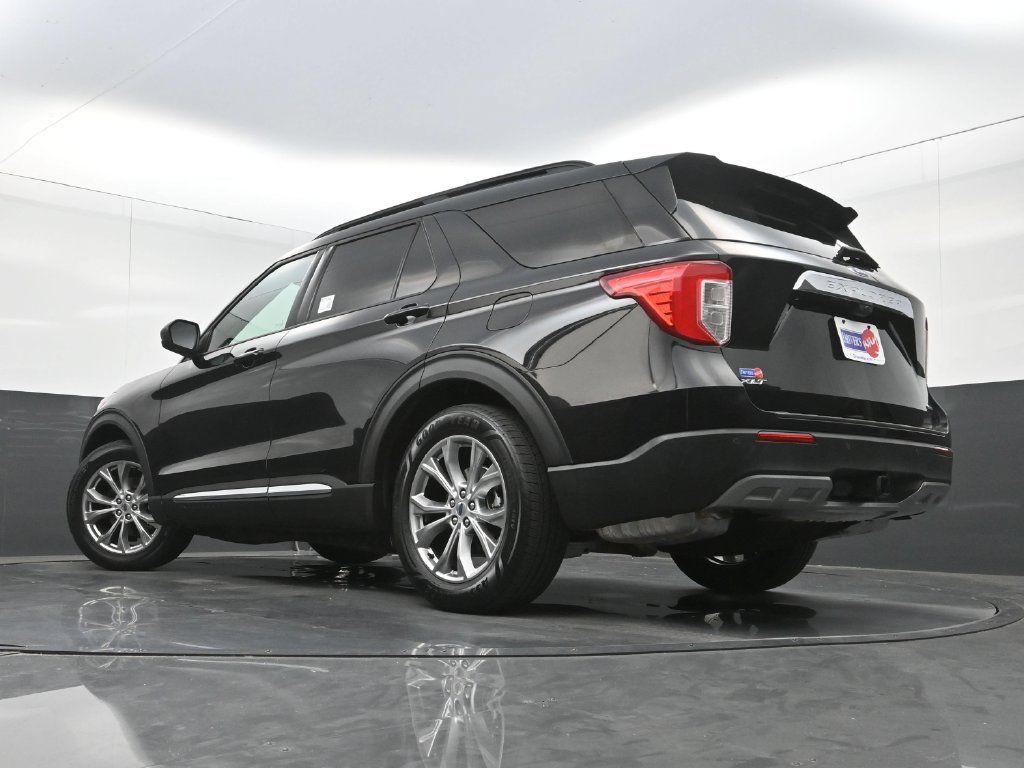 Used 2020 Ford Explorer XLT w/ Equipment Group 202A RWD image 27