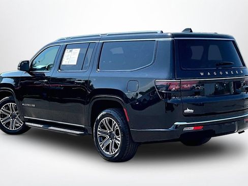 Used 2024 Jeep Wagoneer L Series II w/ Flexible Seating Group AWD/4WD image 5