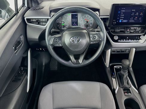 Used 2024 Toyota Corolla Cross AWD Hybrid image 16