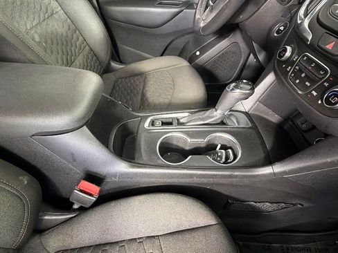 Used 2018 Chevrolet Equinox LT FWD image 33