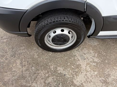 Used 2019 Ford Transit 350 XL image 9