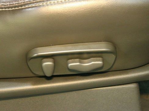 Used 2014 Nissan Frontier PRO-4X w/ Pro-4x Luxury Package image 12