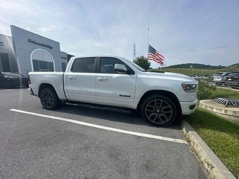 Used 2020 RAM 1500 Sport w/ Level 2 Equipment Goup w/2_L AWD/4WD image 9