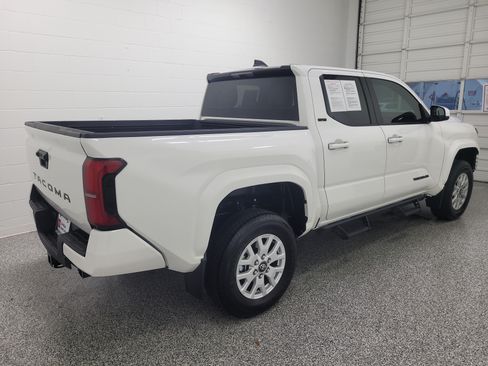 Used 2024 Toyota Tacoma SR5 RWD image 4