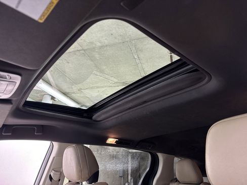 Used 2022 Toyota Sienna XLE image 27