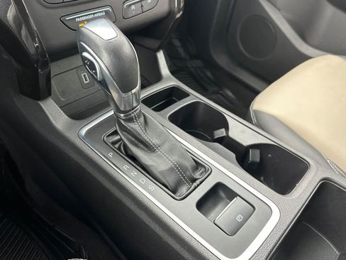 Certified 2019 Ford Escape SEL image 21