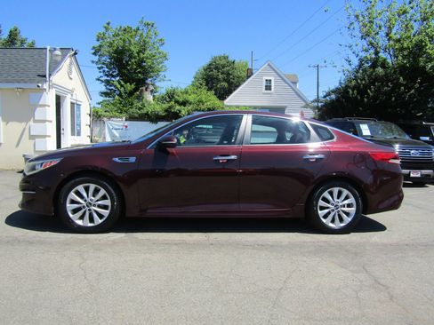 Used 2016 Kia Optima LX w/ Option Group 014 FWD image 4