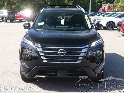 New 2026 Nissan Rogue Platinum AWD/4WD image 2
